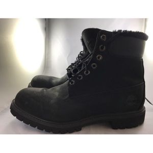 Black Timberland suede with fleece lining